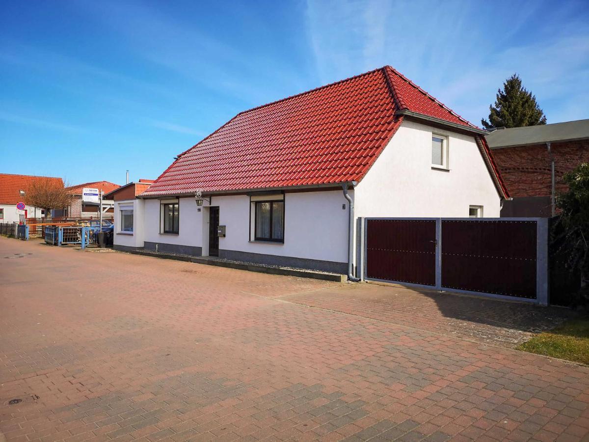 Ferienwohnung Alte Schmiede Niepars Exterior foto